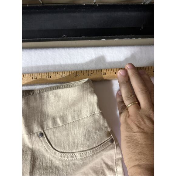 Ruby Rd Slimming Stretch Mid-Capri PantsChino Color Womens 16P Elastic Waist - Picture 6 of 11